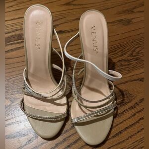Women’s Venus Strappy Heels Size 7.5 (B3L6)